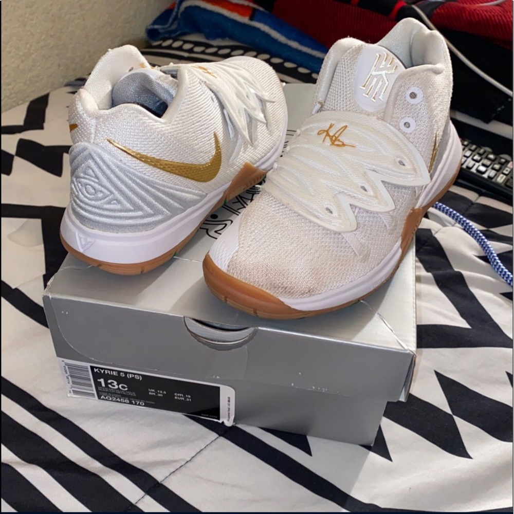 Nike Kyrie 5 Irish